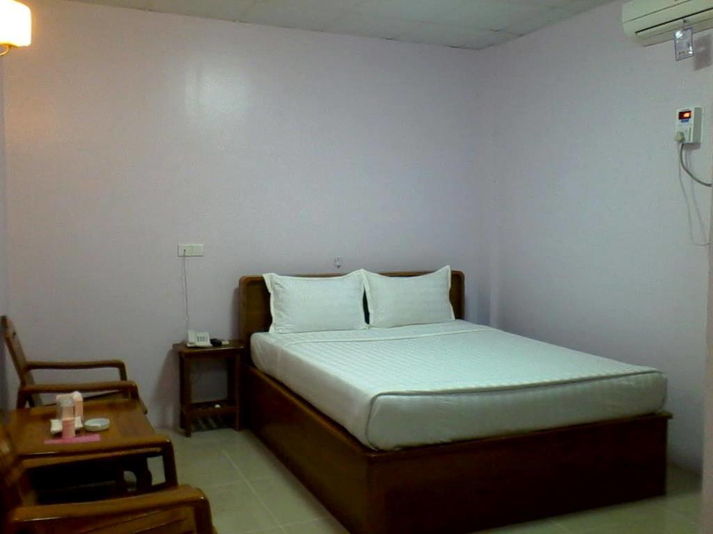 Aung Tha Pyay Hotel 3 Yangón Habitación foto