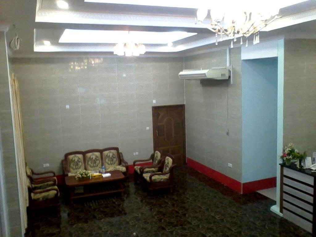 Aung Tha Pyay Hotel 3 Yangón Exterior foto