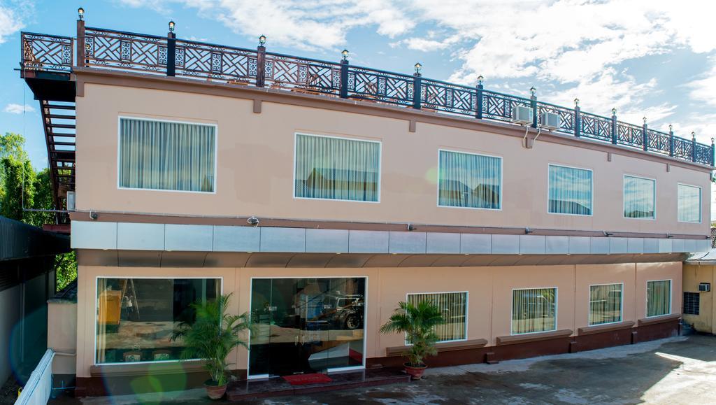 Aung Tha Pyay Hotel 3 Yangón Exterior foto