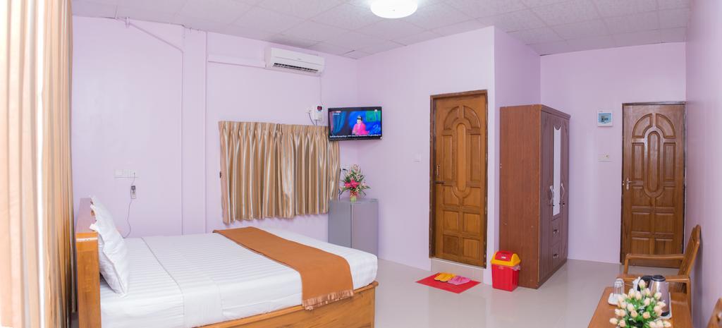 Aung Tha Pyay Hotel 3 Yangón Habitación foto